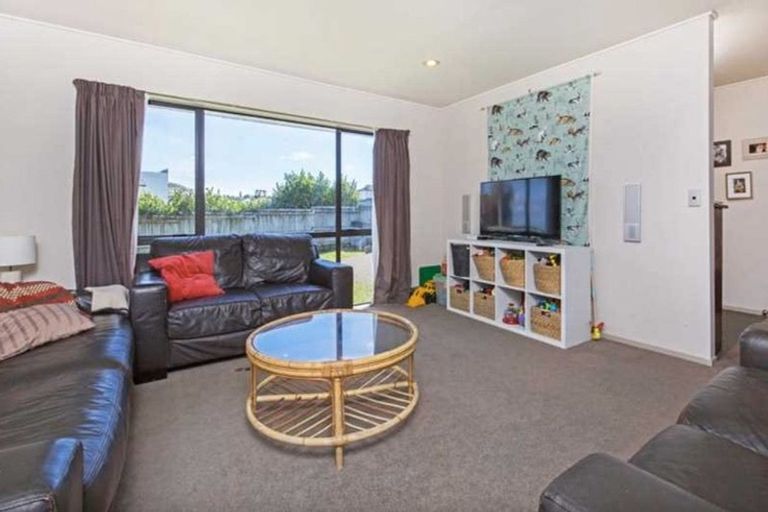 Photo of property in 30 Meadowland Drive, Somerville, Auckland, 2014