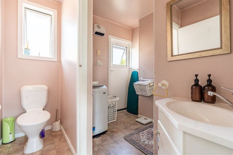 Photo of property in 25 Tokoiti Road, Milton, 9220