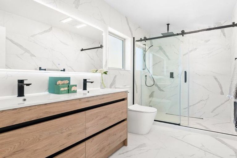 Photo of property in 185b Browns Bay Road, Browns Bay, Auckland, 0630