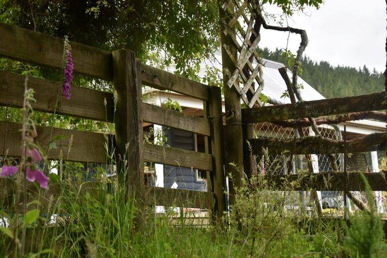 Photo of property in 2005 Ongarue Stream Road, Waimiha, 3998