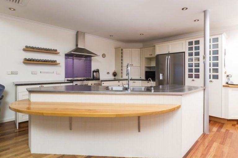 Photo of property in 17 Windsor Drive, Britannia Heights, Nelson, 7010