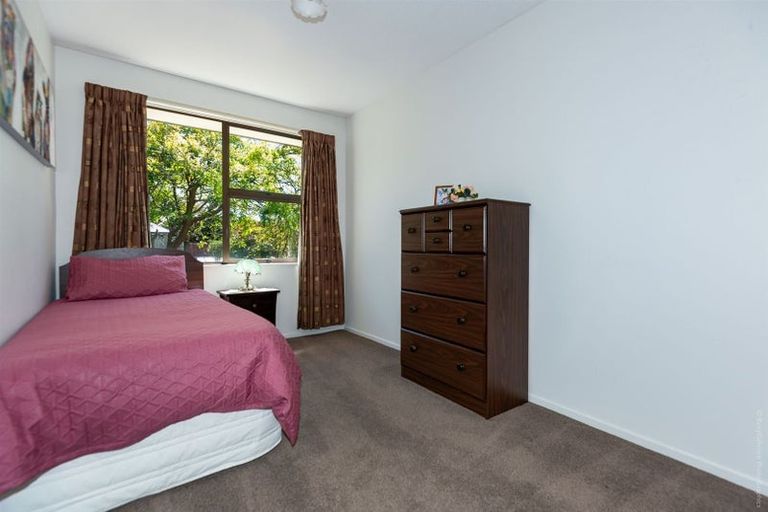 Photo of property in 1/7 Lydbury Place, Parklands, Christchurch, 8083