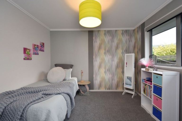 Photo of property in 19 Northside Drive, Waikiwi, Invercargill, 9810