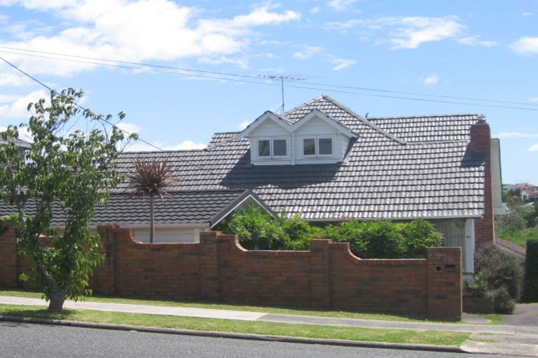 Photo of property in 51 Raleigh Road, Northcote, Auckland, 0627