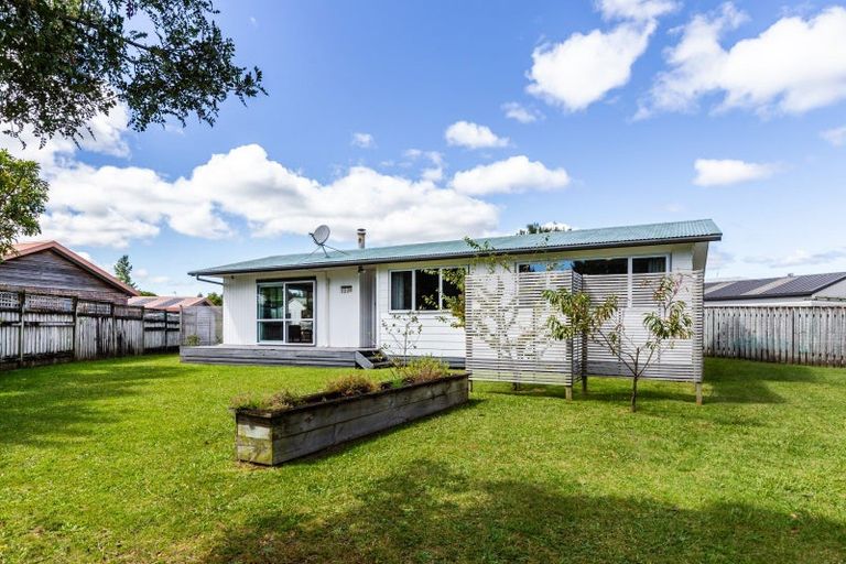 Photo of property in 14 Runuku Grove, Turangi, 3334