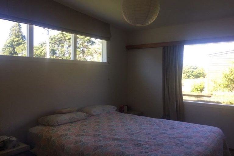 Photo of property in 9 Pekanga Road, Normandale, Lower Hutt, 5010