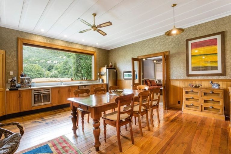 Photo of property in 205 Woodside Road, Woodside, Outram, 9073