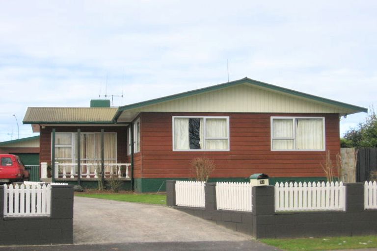 Photo of property in 34 Elmwood Crescent, Pukete, Hamilton, 3200