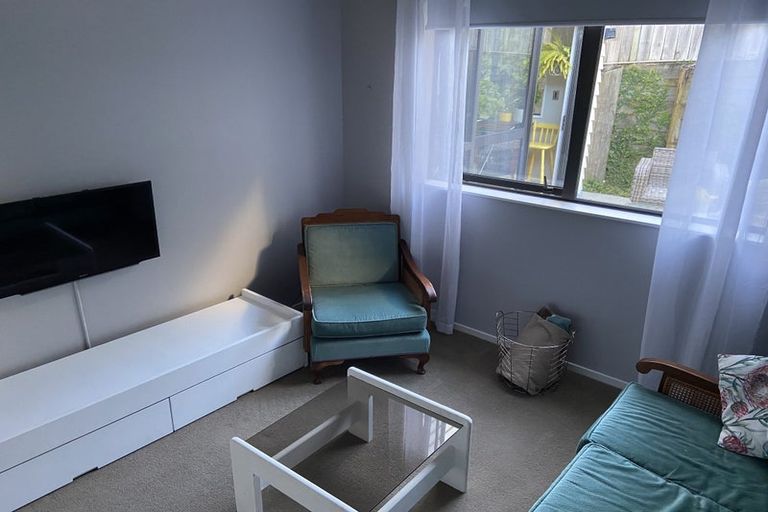 Photo of property in 29 Tawa Place, Orewa, 0931
