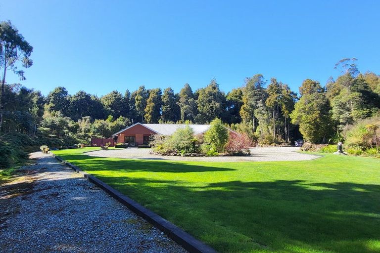 Photo of property in 8 Hurren Place West, Kumara Junction, Hokitika, 7882