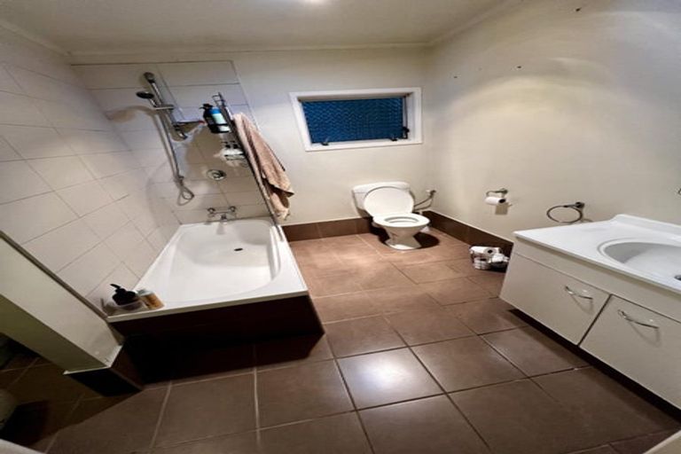 Photo of property in 7 Puketitiro Street, Glen Eden, Auckland, 0602