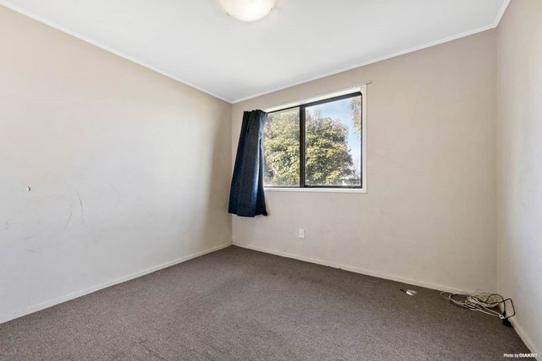 Photo of property in 7 Poinsettia Place, Henderson, Auckland, 0610