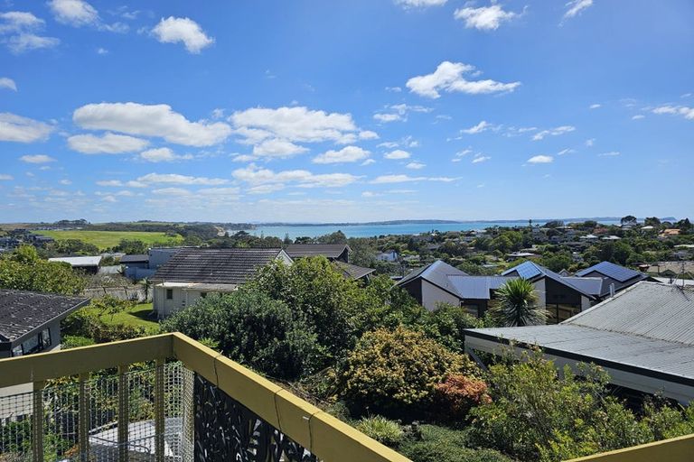 Photo of property in 1/979 Beach Road, Torbay, Auckland, 0630