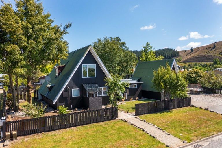 Photo of property in 20 Orchard Street, Clyde, 9330