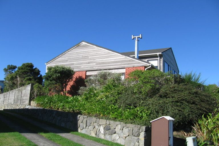 Photo of property in 9 Gurkha Crescent, Khandallah, Wellington, 6035