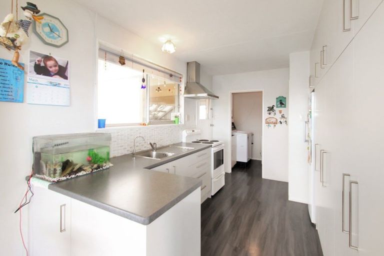 Photo of property in 17 Kiwi Street, Pahiatua, 4910