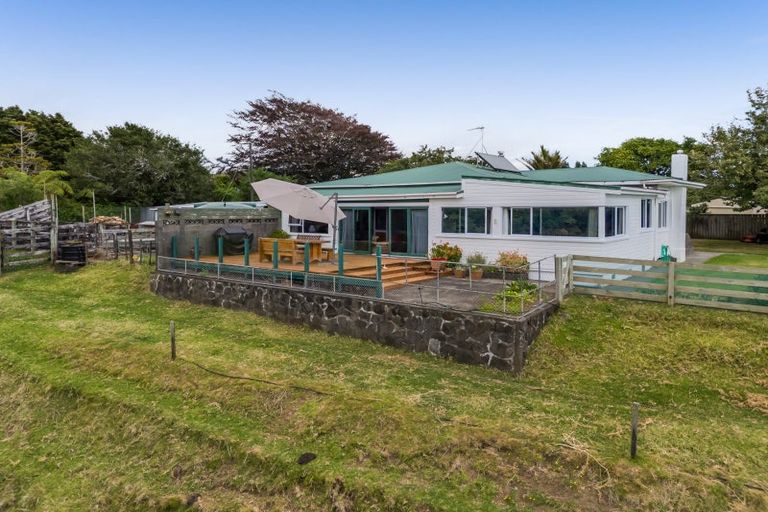 Photo of property in 14 Ngapapa Street, Urenui, 4375