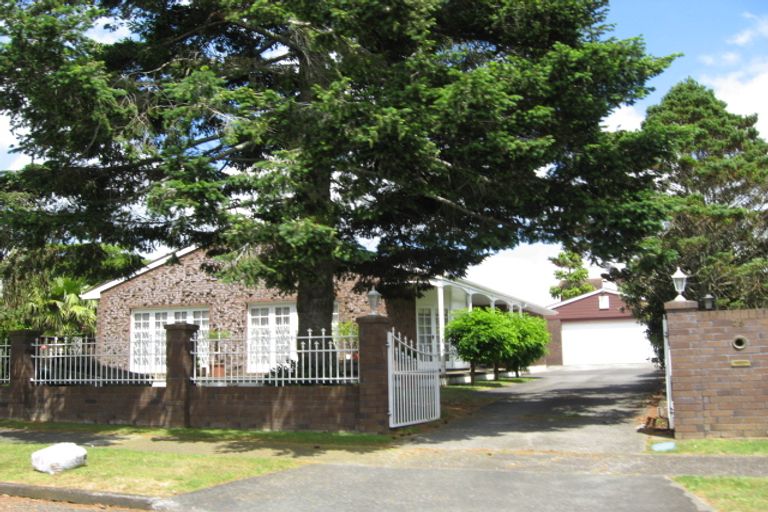 Photo of property in 25 Landscape Road, Pukekohe, 2120