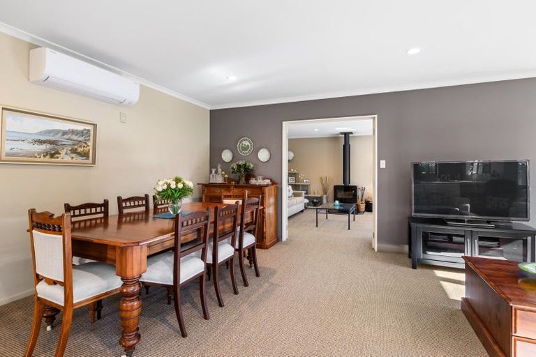 Photo of property in 27 Magnolia Drive, Springlands, Blenheim, 7201