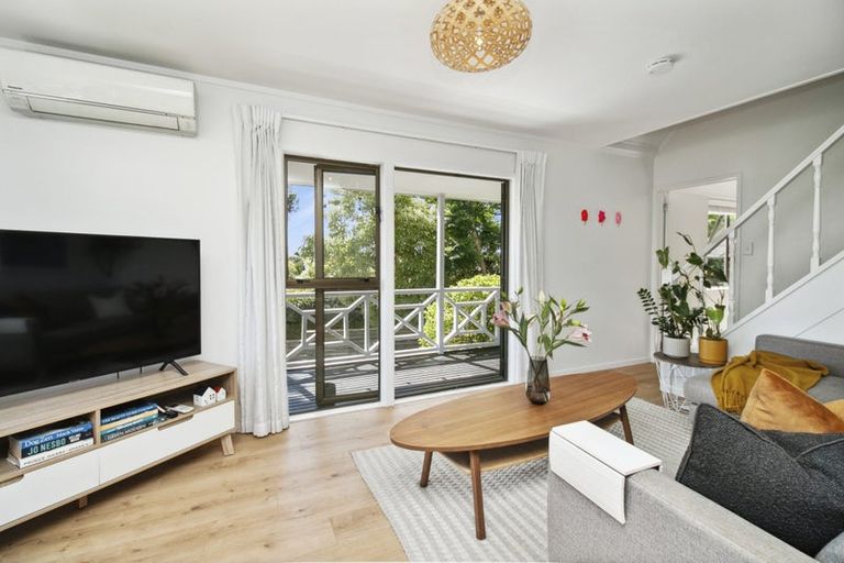 Photo of property in 2/208 Rangatira Road, Beach Haven, Auckland, 0626