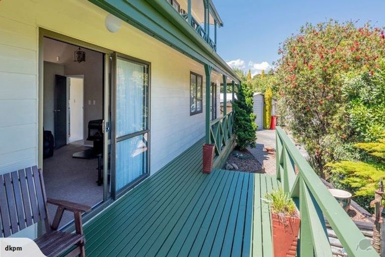 Photo of property in 38 Makora Road, Otaihanga, Paraparaumu, 5036