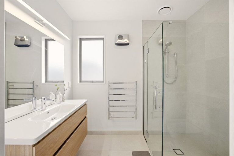 Photo of property in 35 Skibbereen Drive, Halswell, Christchurch, 8025