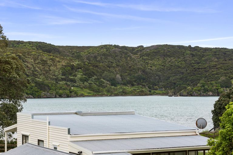 Photo of property in 8 Wallis Street, Raglan, 3225