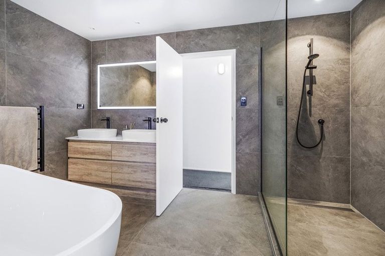 Photo of property in 16 Shelley Jane Place, Dinsdale, Hamilton, 3204