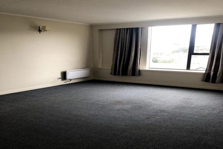 Photo of property in Hobson Court Flats, 38/70 Hobson Street, Thorndon, Wellington, 6011