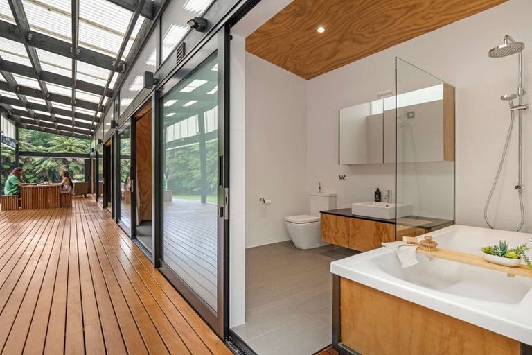 Photo of property in 547 Spencer Road, Lake Tarawera, Rotorua, 3076