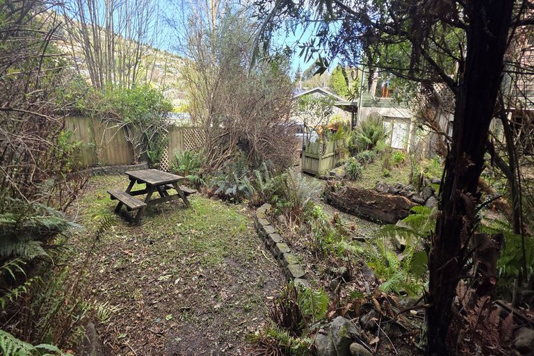 Photo of property in 27 Kelvin Road, North East Valley, Dunedin, 9010
