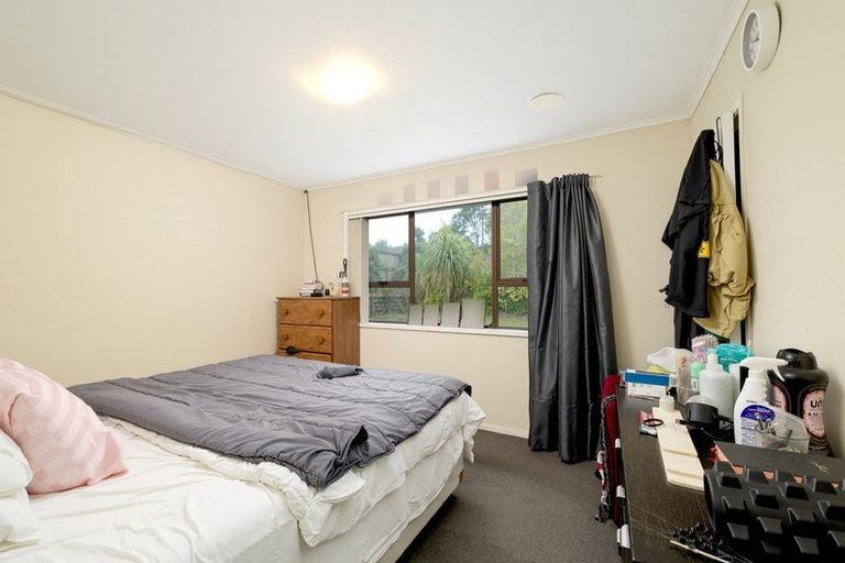 Photo of property in 1 Cedar Heights Avenue, Massey, Auckland, 0614