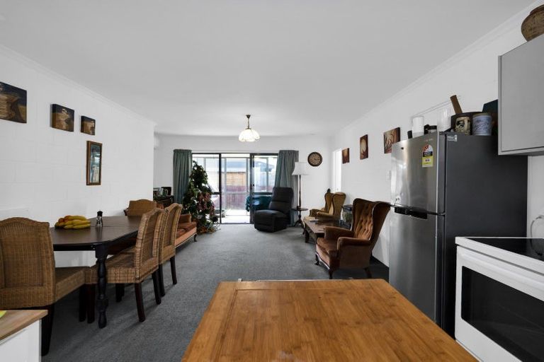 Photo of property in 2/65 Northgate, Strandon, New Plymouth, 4312