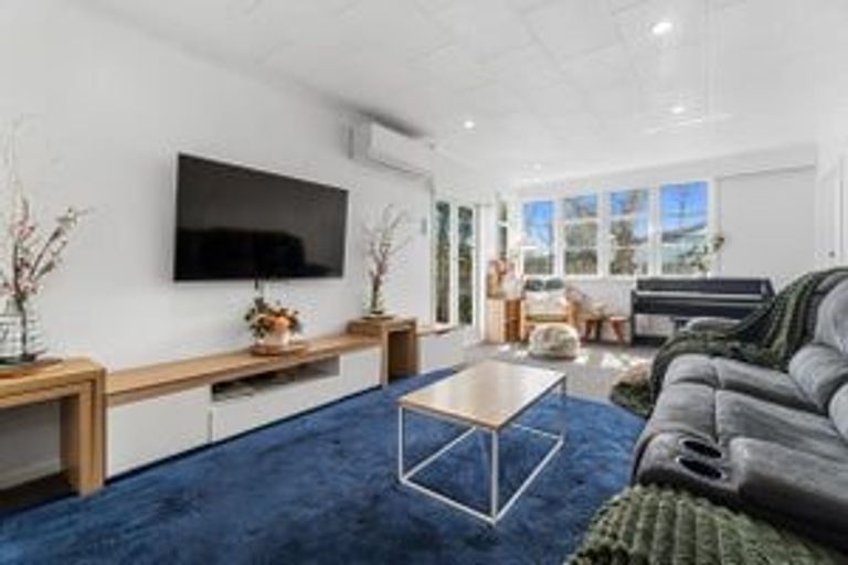 Photo of property in 6 Kenney Crescent, Fairfield, Hamilton, 3214