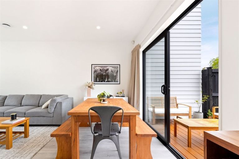 Photo of property in 66b Donovan Avenue, Massey, Auckland, 0614