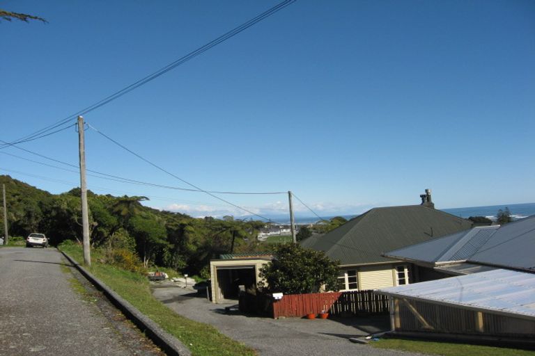Photo of property in 12 Hinton Road, Karoro, Greymouth, 7805