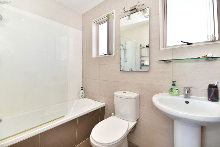 Photo of property in 37 Te Pua School Road, Helensville, 0875