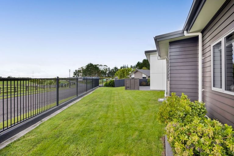 Photo of property in 7 Mercade Close, Stratford, 4332