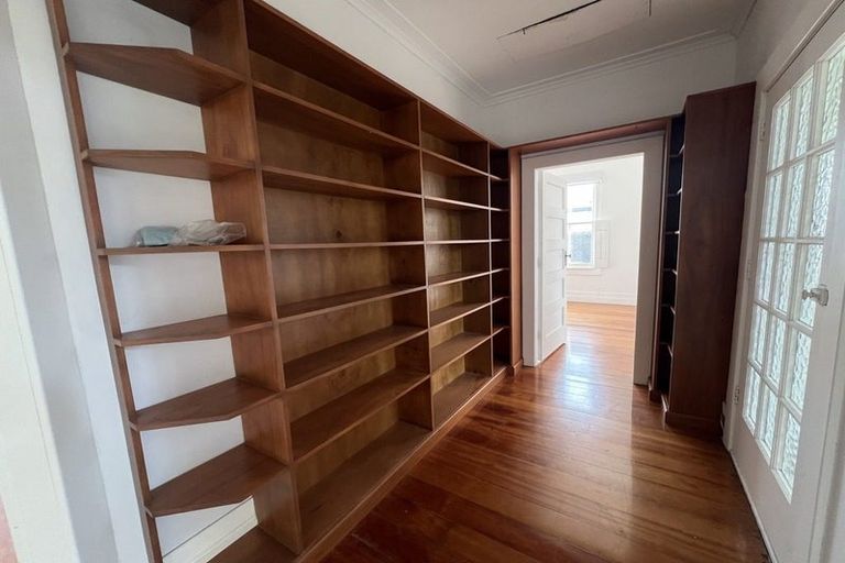 Photo of property in 19 Lake Road, Devonport, Auckland, 0624