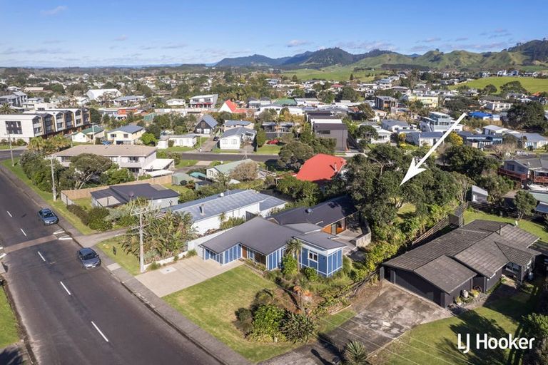 Photo of property in 102 Dillon Street, Waihi Beach, 3611
