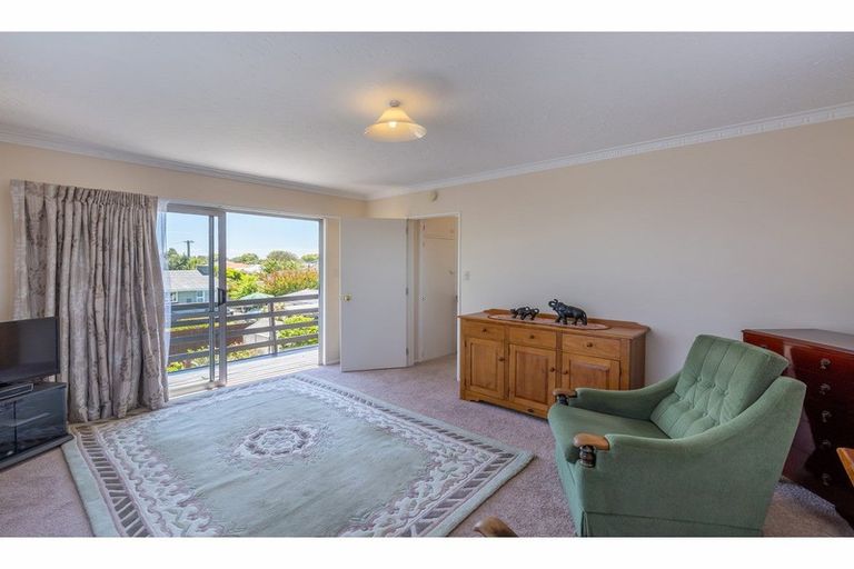 Photo of property in 335 Woodham Road, Wainoni, Christchurch, 8061