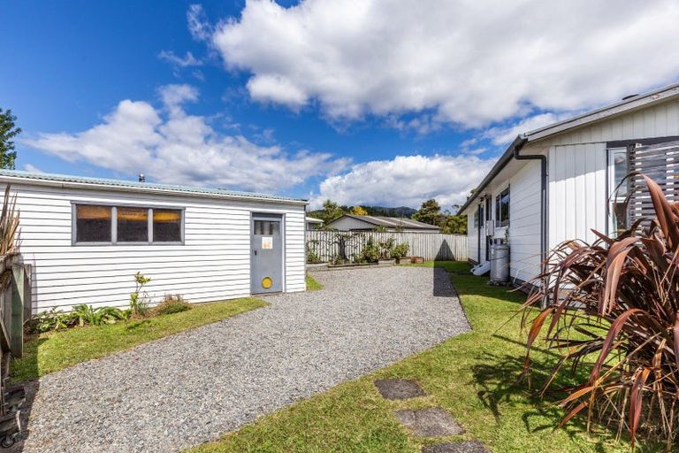 Photo of property in 14 Runuku Grove, Turangi, 3334
