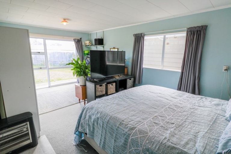 Photo of property in 19a Kauwhata Street, Himatangi Beach, Foxton, 4891
