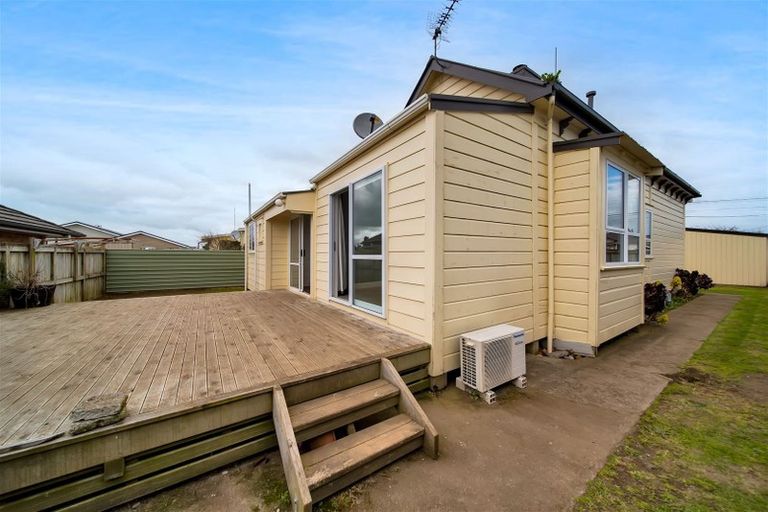 Photo of property in 10 Campbell Street, Hawera, 4610