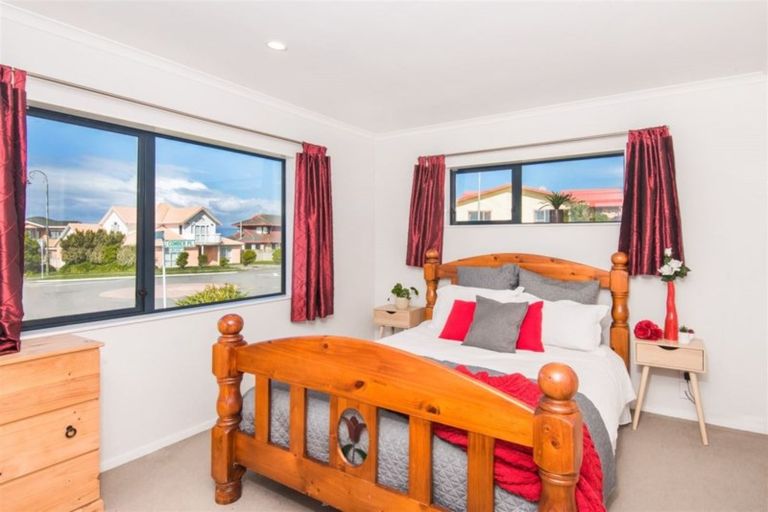 Photo of property in 2 Comber Place, Johnsonville, Wellington, 6037