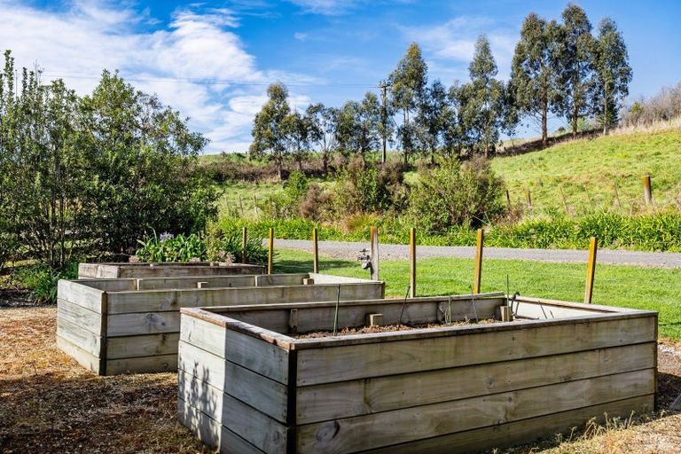 Photo of property in 30 Waipuka Road, Waimarama, Havelock North, 4294