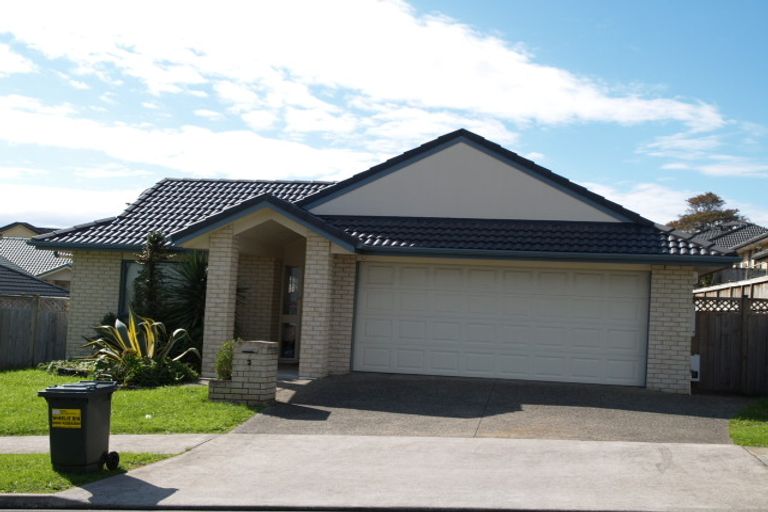 Photo of property in 3 Stellamaris Way, Northpark, Auckland, 2013
