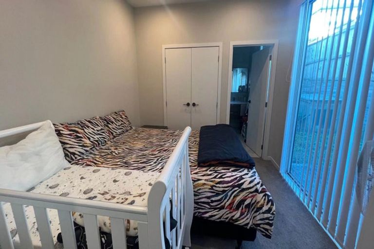 Photo of property in 1 Allegro Way, Oteha, Auckland, 0632