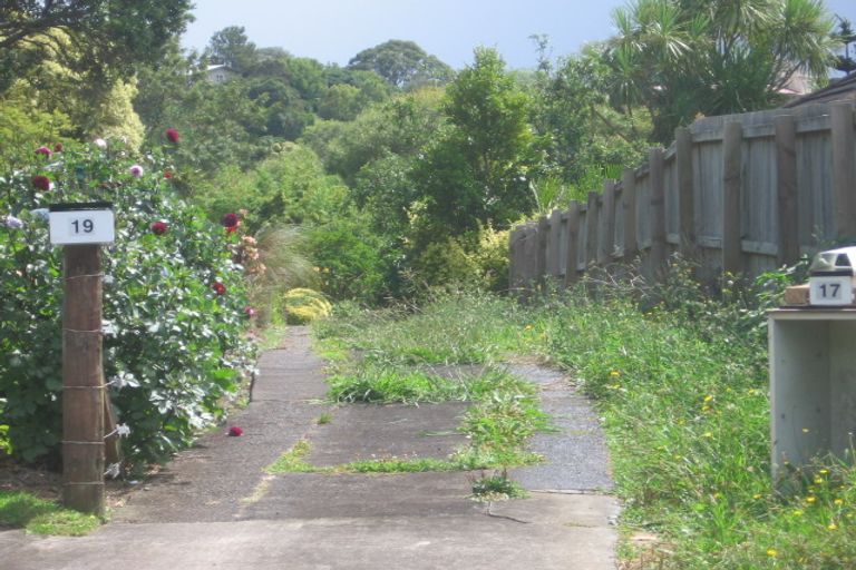 Photo of property in 17 Arahia Street, Northcote, Auckland, 0627