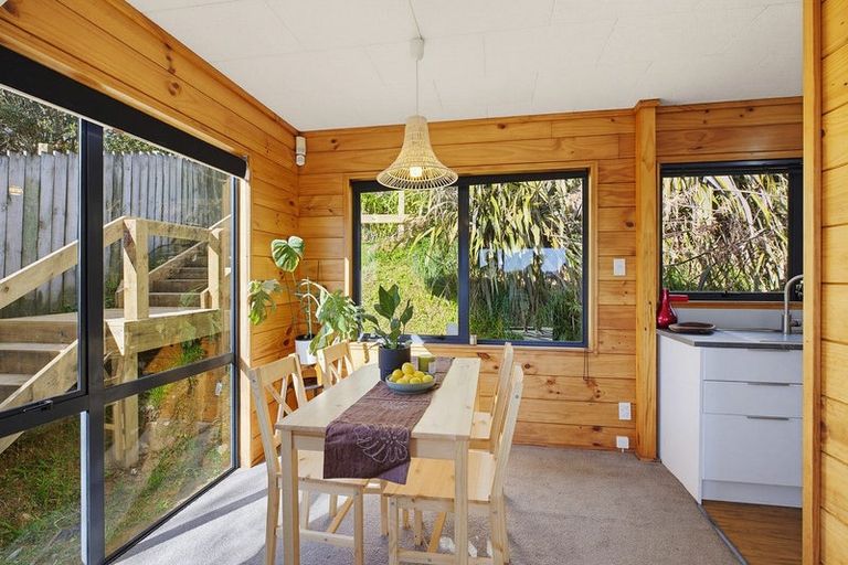 Photo of property in 32 Northumberland Street, Cannons Creek, Porirua, 5024